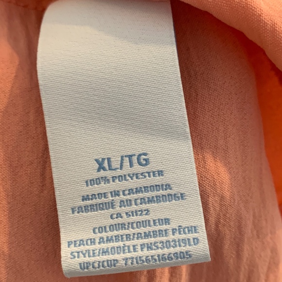 NEW NEVER WORN Beautiful peach / light coral flowy v-neck blouse - Picture 6 of 7